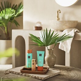 The Ritual of Karma - Rejses&aelig;t med tre bestsellere inden for solprodukter