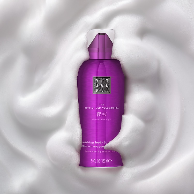 The Ritual of Yozakura - Espuma hidratante para o corpo