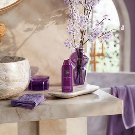 The Ritual of Yozakura - Nawilżający mus do ciała