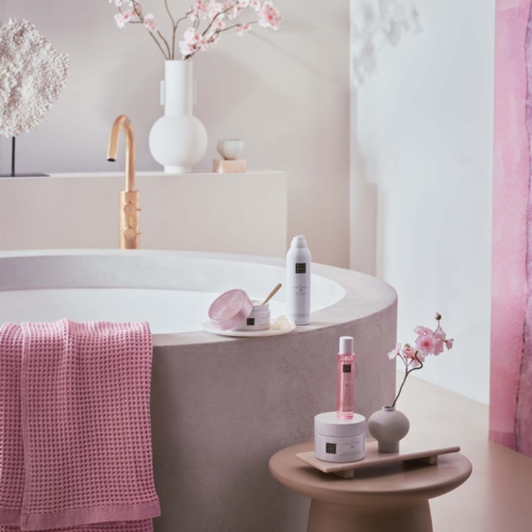 The Ritual of Sakura - Mousse de douche fleur de cerisier