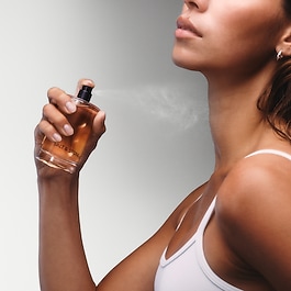 Body Mist - Mgiełka do ciała o zapachu szafranu i cedru