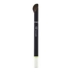 02 Le Pinceau Anti-Cernes - Application intuitive, fini parfait