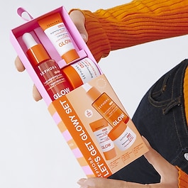 LET'S GET GLOWY SET &ndash; Mini sada rozjasňuj&iacute;c&iacute;ch př&iacute;pravků