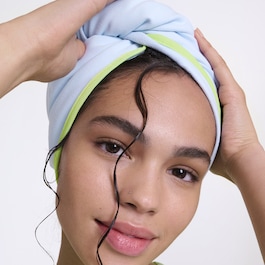 TOALLA MICROFIBRA PARA EL PELO - Secado r&aacute;pido