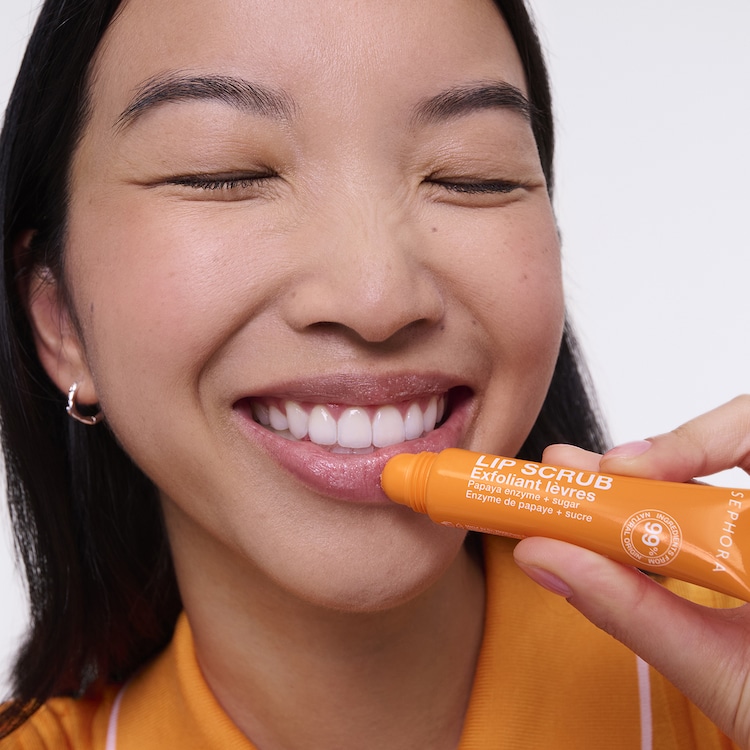 Doppia esfoliazione: enzima della papaya + zucchero