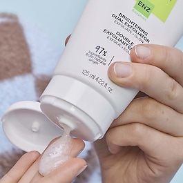 Brightening dual exfoliator - exfoliates + radiance