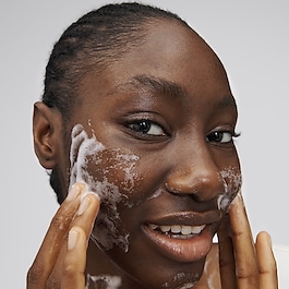 Clarifying face & body cleanser - Face + body cleanser