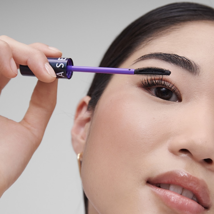 LOVE THE LIFT - Mascara med volumen