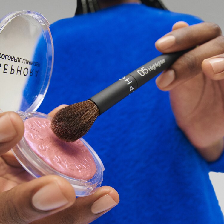 05 Highlighter brush - Intuitiv applicering med perfekt finish