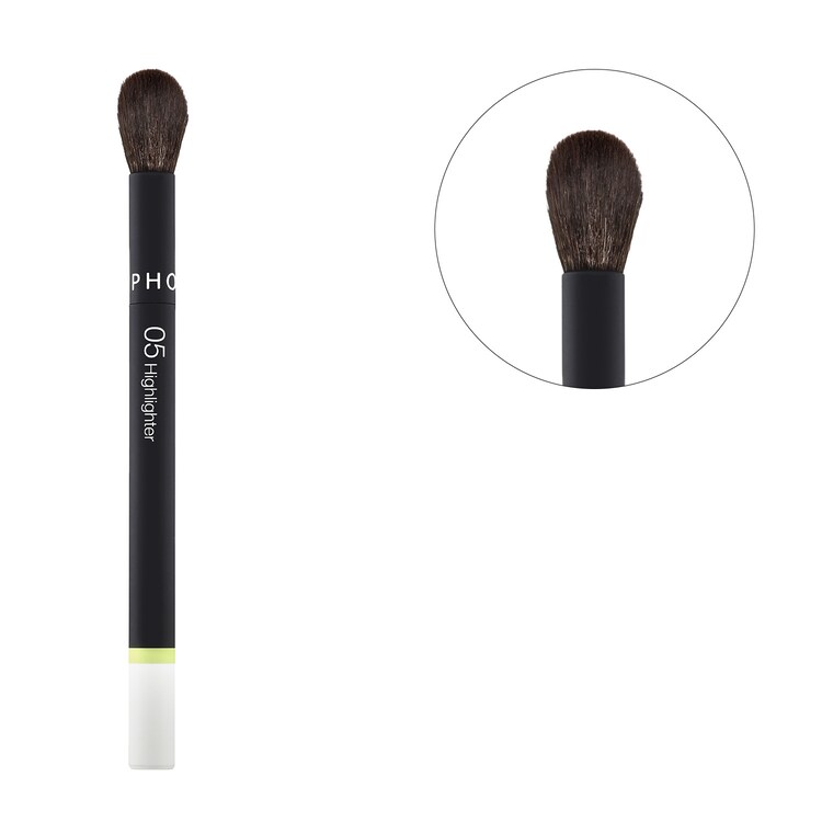 05 Highlighter brush - Intuitiv applicering med perfekt finish