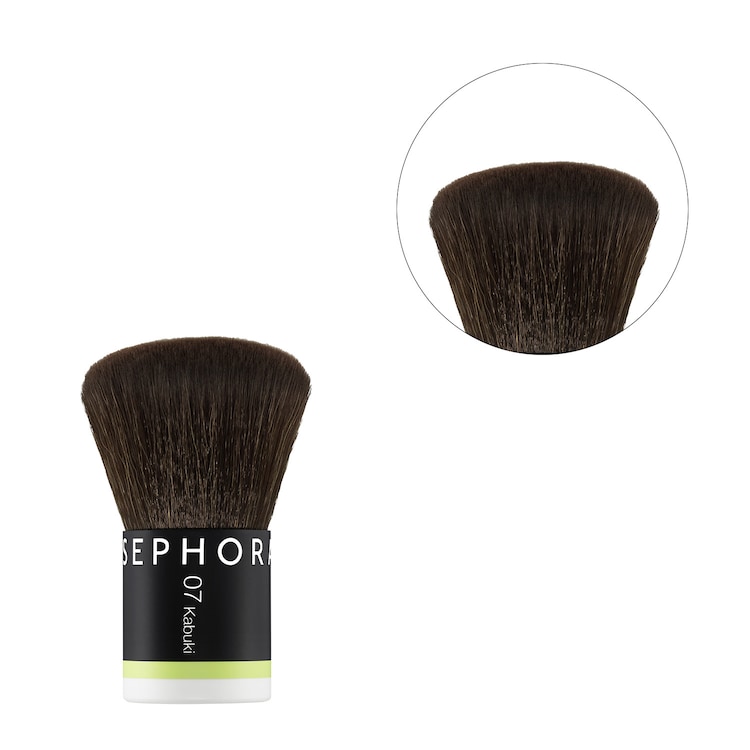 07 Kabuki brush - Intuitiv applicering med perfekt finish