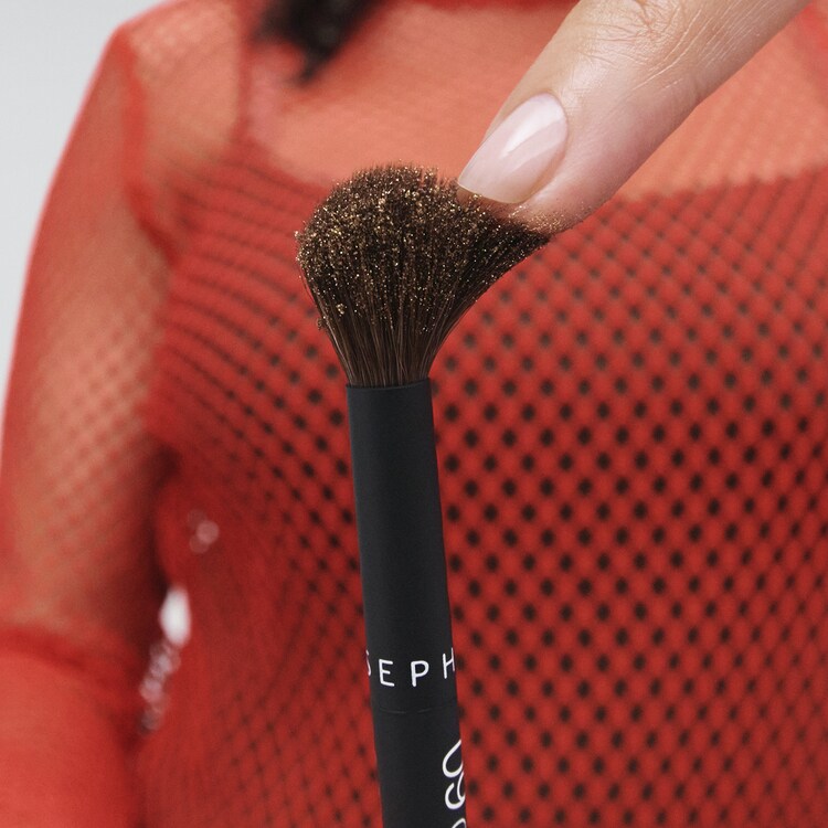 09 Pincel para Hueco de Párpados - Aplicación intuitiva, acabado perfecto