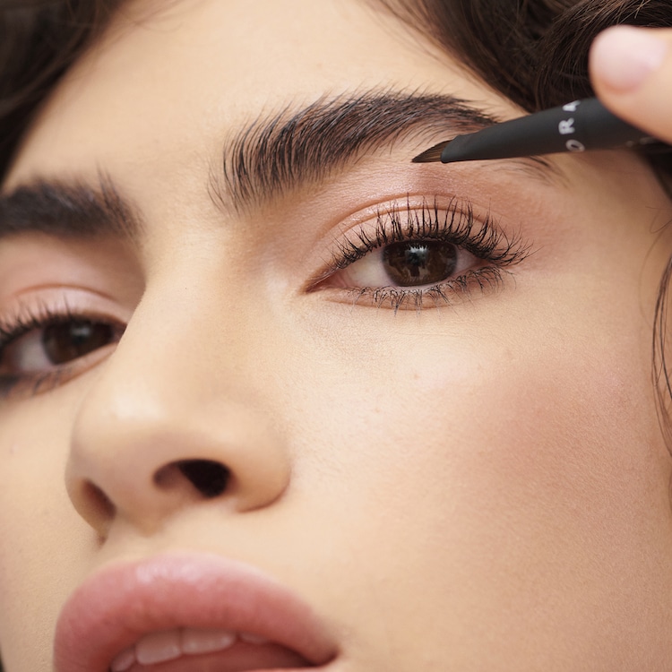 12 Brow brush - Intuitiv applicering med perfekt finish