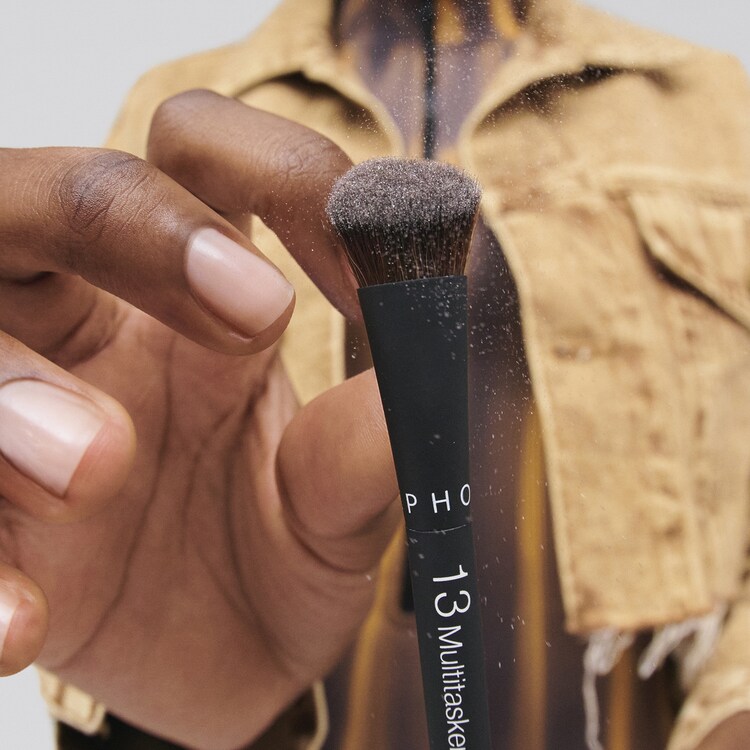 13 El Pincel Multiusos para Ojos - Aplicación intuitiva, acabado perfecto