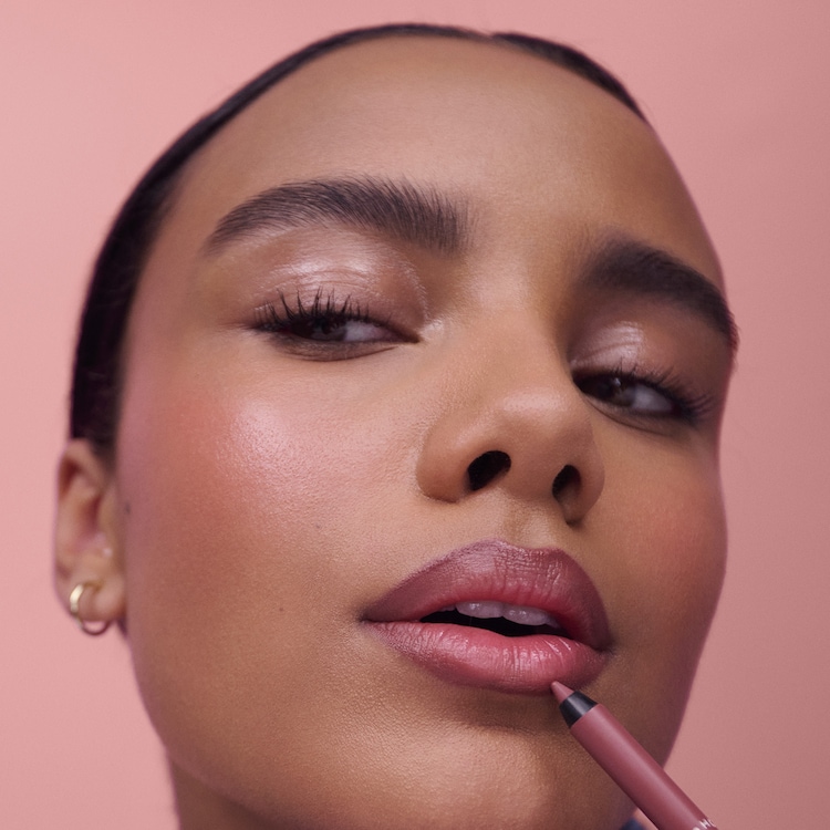 8HR Colorful Lip Liner - Lápiz de labios sin transferencia