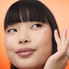 GLOW - Lystergivande ögonkräm med C-vitamin och hyaluronsyra