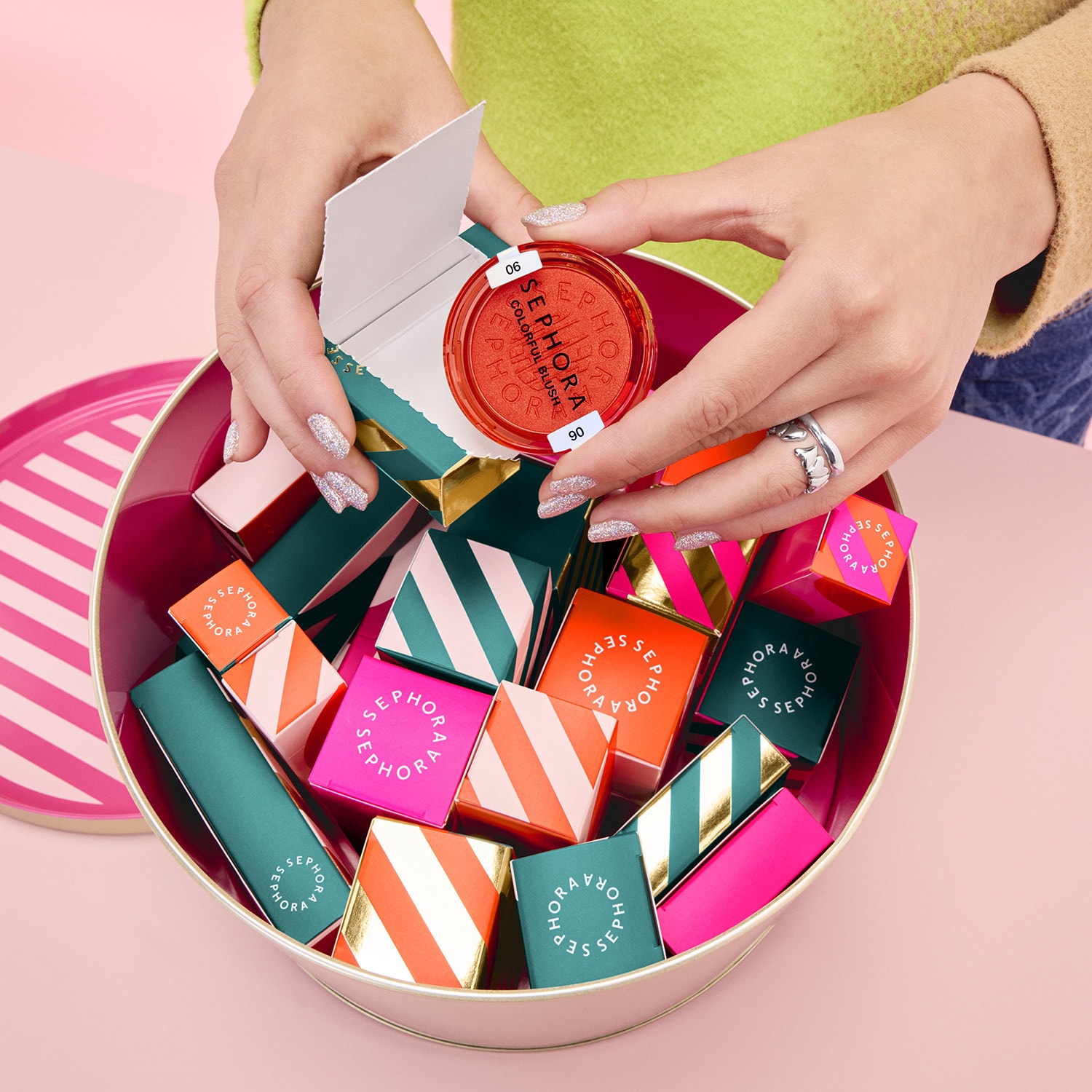 Calendrier de l'Avent Premium - Le calendrier généreux avec 24 surprises - 24 pc