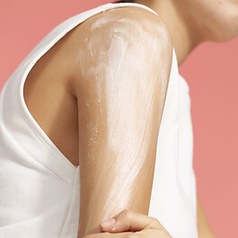 Cr&egrave;me corps illuminatrice - Cr&egrave;me corps illumine + hydrate