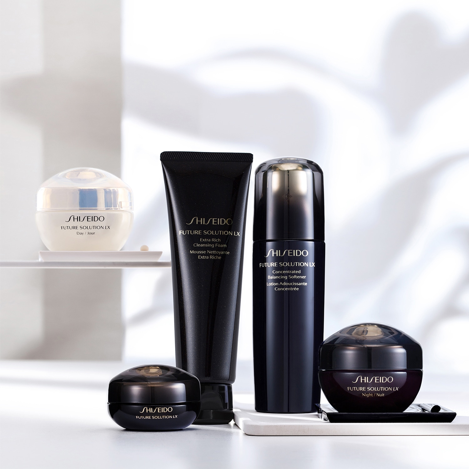 Future Solution LX - Zenginleştirilmiş yumuşatıcı losyon