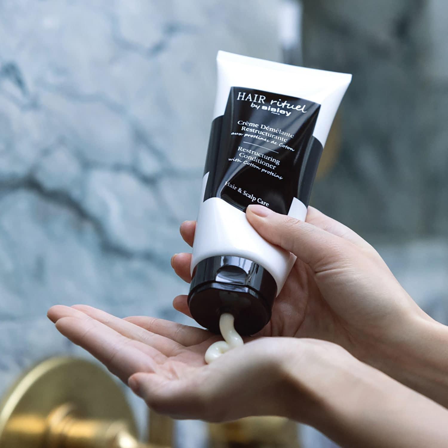 リンス・コンディショナー sisley Restructuring Conditioner 500ml Restructuring Conditioner with Cotton proteins - Sisley Paris