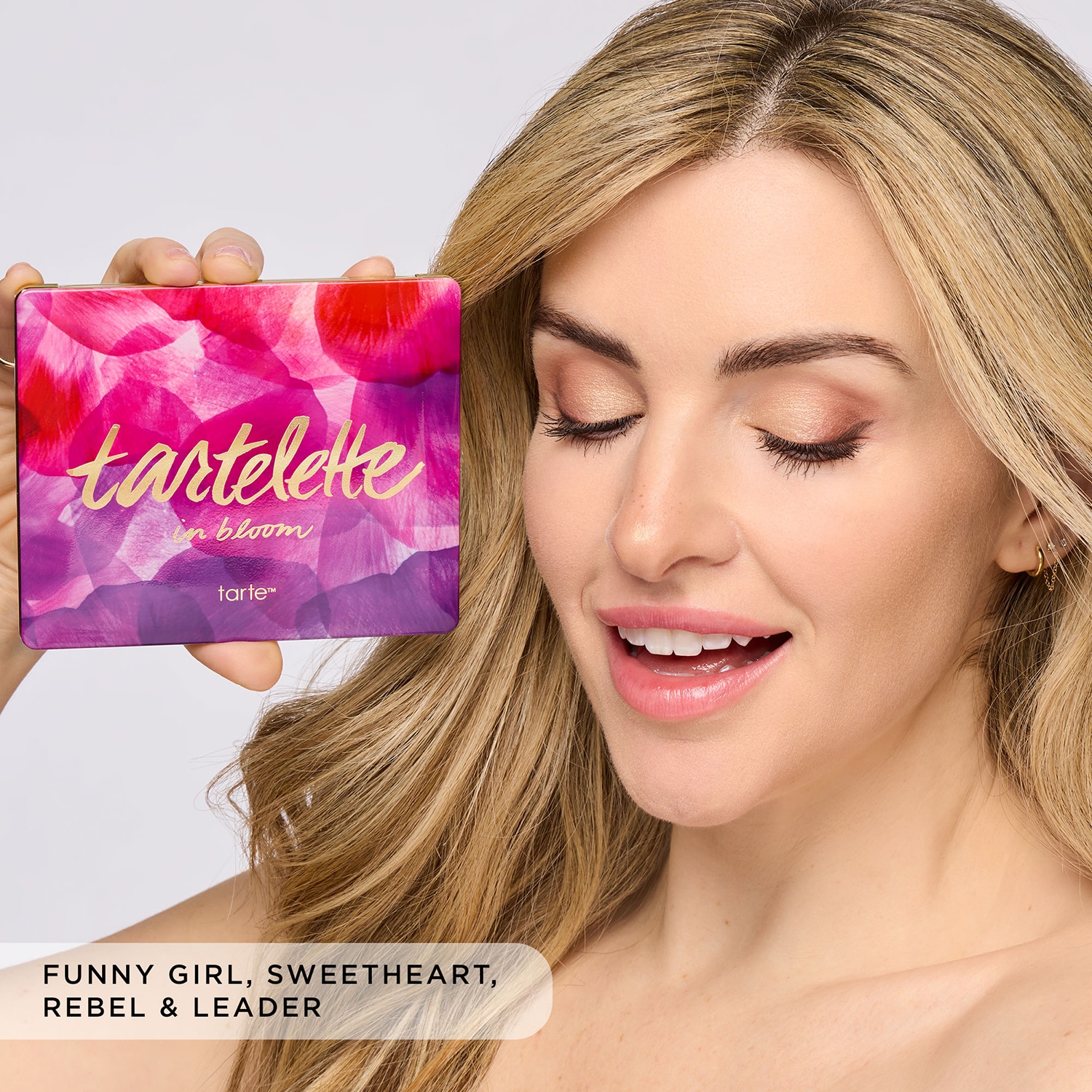 Paleta Tartelette™ Amazonian Clay In Bloom - paleta de farduri de