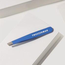 Mini Slant Tweezer – Snedställd minipincett