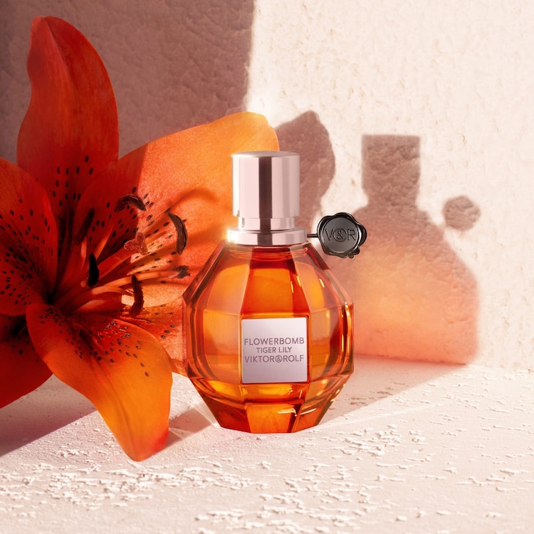 Flowerbomb Tiger Lily - Parfémová voda