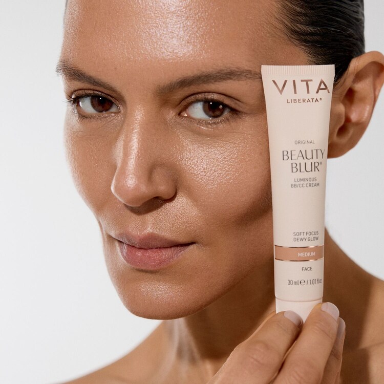 Beauty Blur Face  - Primer nuantator pentru fata