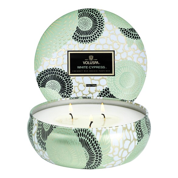 Japonica White Cypress 3 Wick Tin Candle - Świeca , VOLUSPA