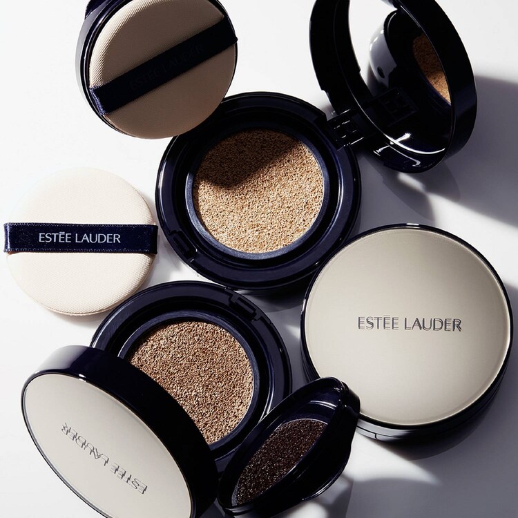 Double Wear Cushion Compact - BB krém