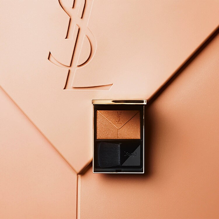 Couture Highlighter - Rozjasňovač
