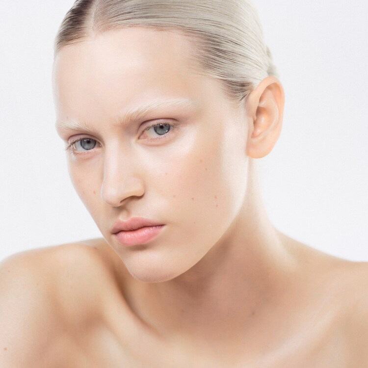 Active Acids Exfoliating Mask -  exfolierende Maske gegen Hautunreinheiten