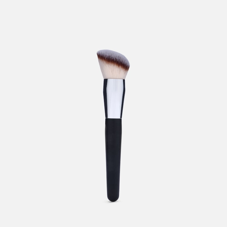 Blending Pro Base Brush - Go-to Make-up-Pinsel für ein nahtloses Finish