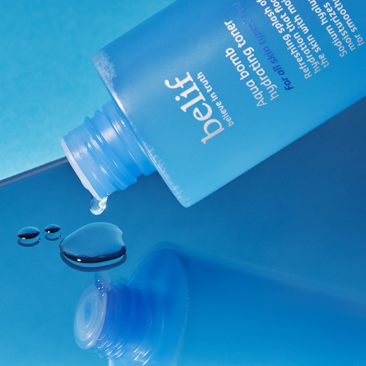 Aqua bomb hydrating toner - Nawilżający toner do twarzy