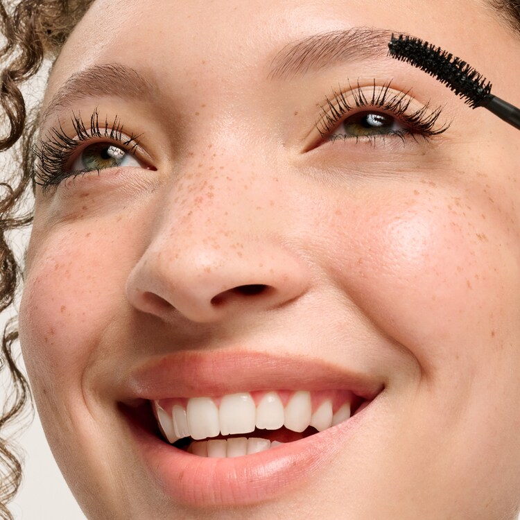 Fan Fest - Fanning Mascara