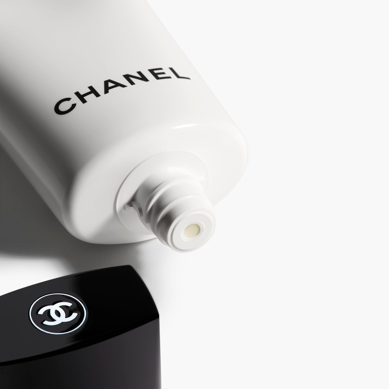 LA MOUSSE - Camellia Cleansing Cream-to-foam | CHANEL ≡ SEPHORA