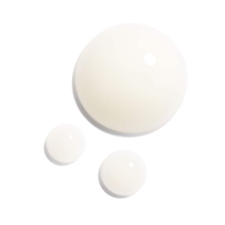N1 DE CHANEL - Rewitalizujące Serum Pod Oczy