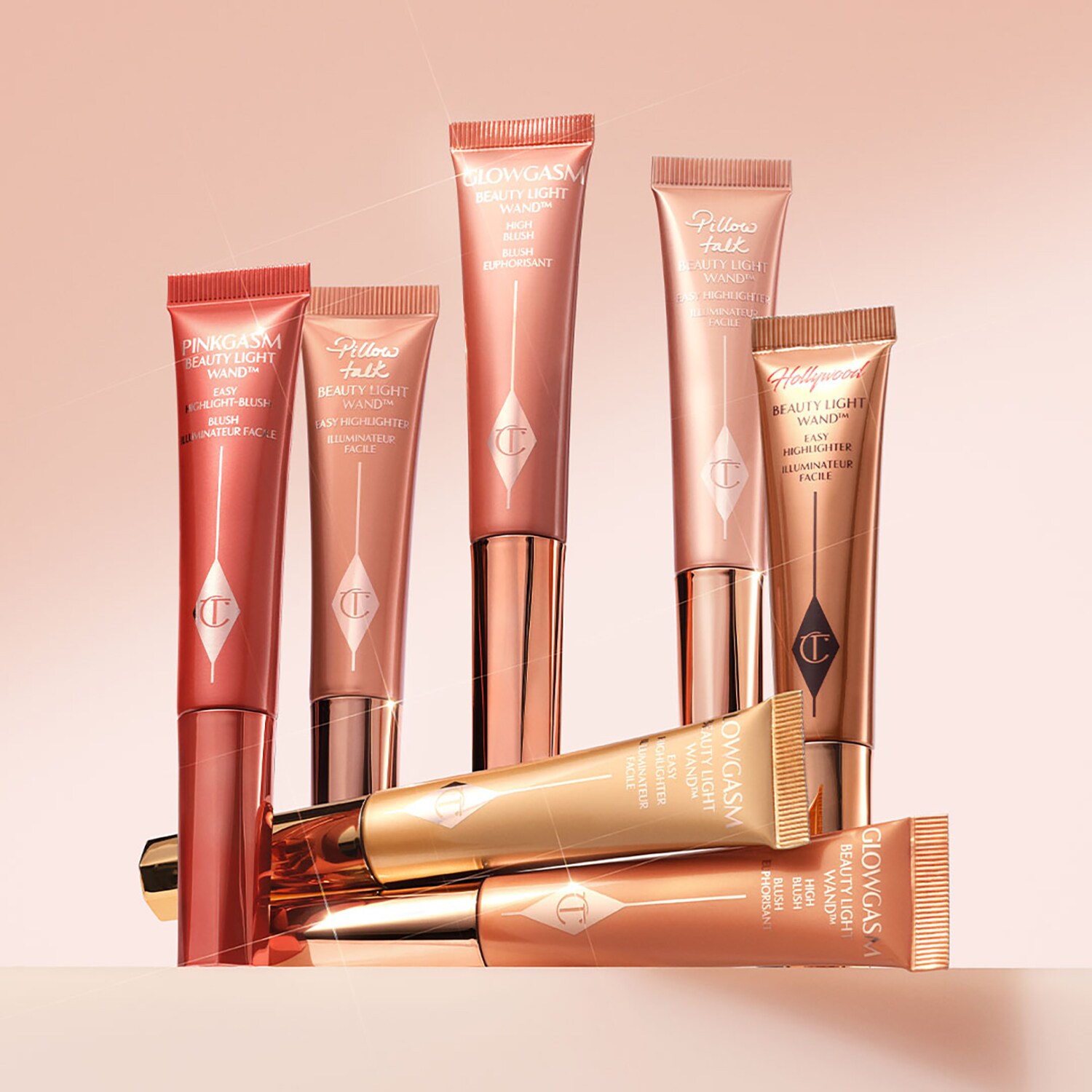 Румяна в жидкой форме Charlotte Tilbury Beauty Light Wand, 12 мл, оттенок Pillow Talk Medium — фото 5