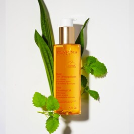 Total Cleansing Oil Long-wearing Make-up - S ekstraktima alpskih biljaka