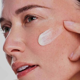 Extra-Firming Nuit - Lifting anti-age krema za suhu kožu, može se puniti
