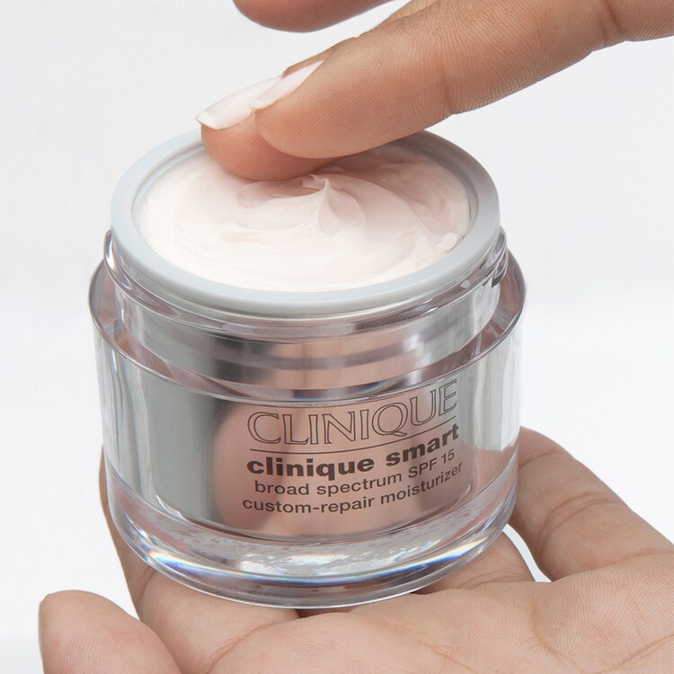 Clinique Smart SPF 15 - Crema Riparatrice su Misura SPF 15