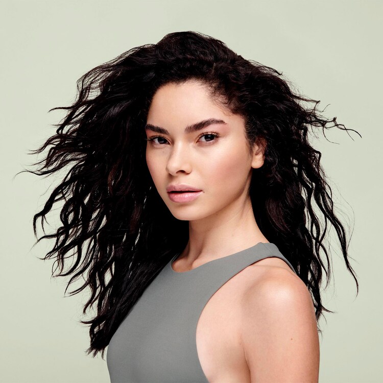 Frizz-Fighting Volumizing Foam - Schiuma volumizzante leggera