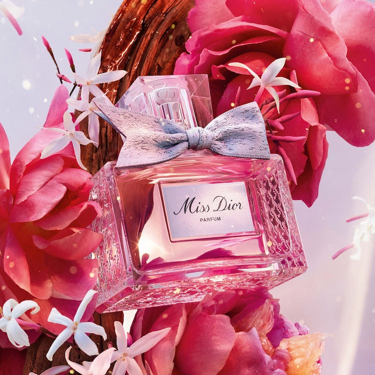 Miss Dior Parfum - Notas florales, afrutadas y amaderadas intensas