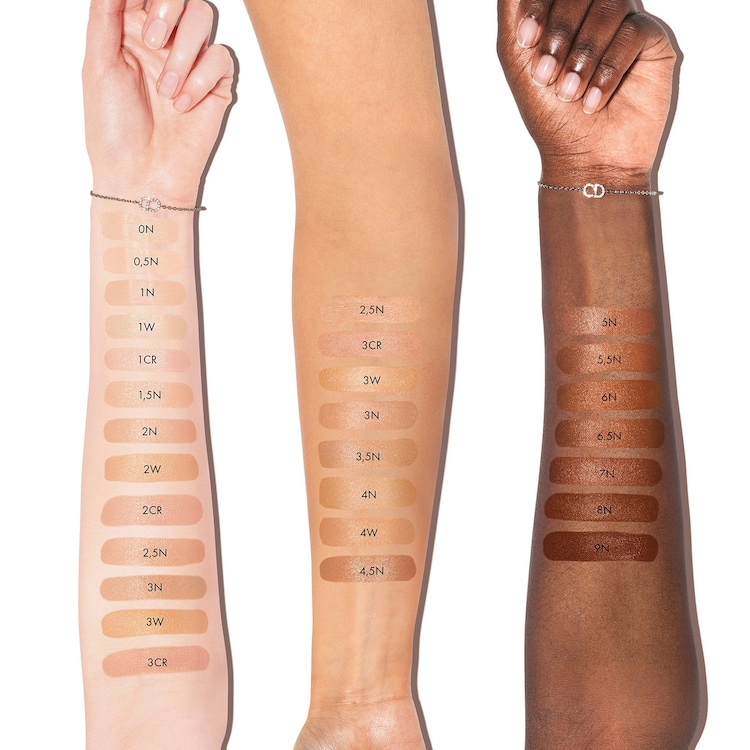 Dior Backstage Glow-Up Skin Tint – Cremă hidratantă cu strălucire naturală