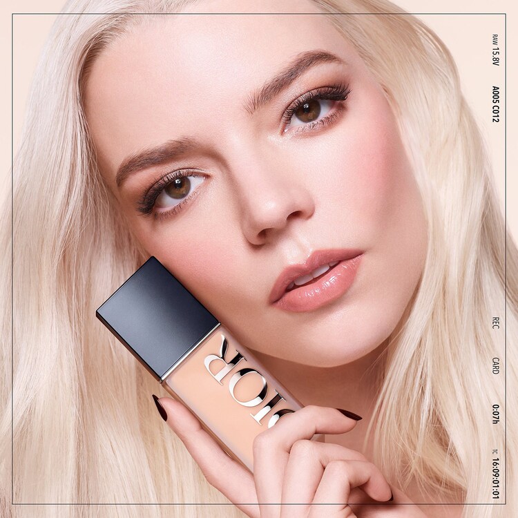 Dior Forever Skin Wear - Matt foundation med 24 timmars hållbarhet 
