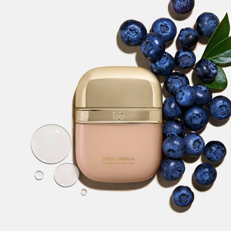 Blueberry Nutri-Tint - Tazelik ve parlaklık veren cilt tonu düzenleyici fondöten