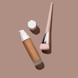 Precision Foundation Brush 145 - Kist  za nano&scaron;enje podloge s prirodnim sjajem