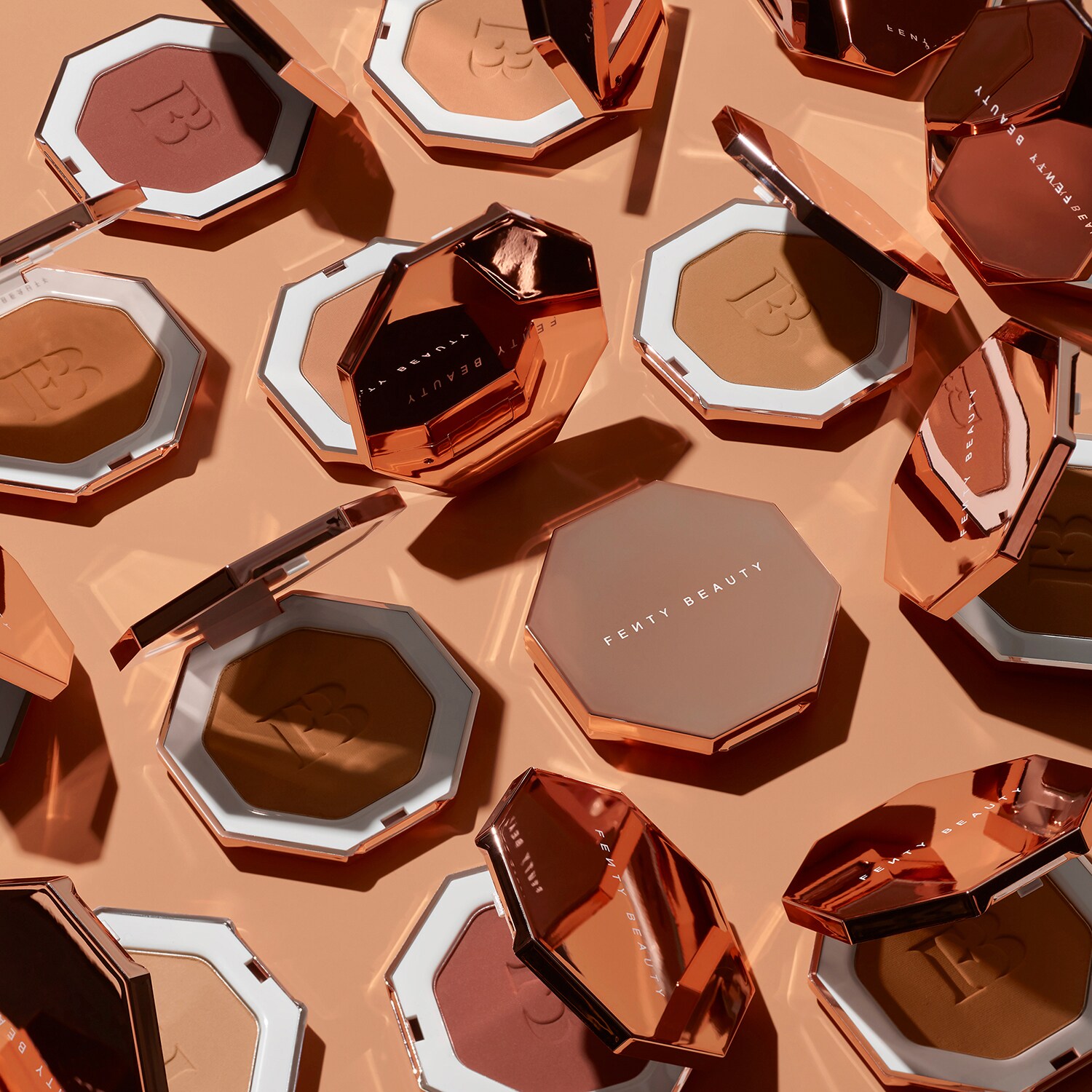 Бронзатор Fenty Beauty Sun Stalk'r Instant Warmth Bronzer, 6.23 г, оттенок Private Island — фото 5