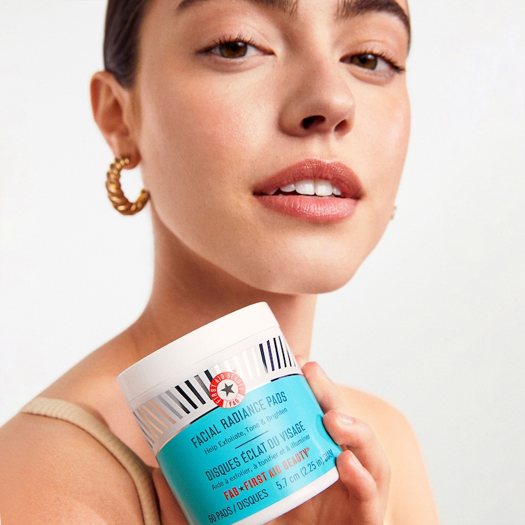 Facial Radiance Pads - Φροντίδα με Γλυκολικό και Γαλακτικό Οξύ