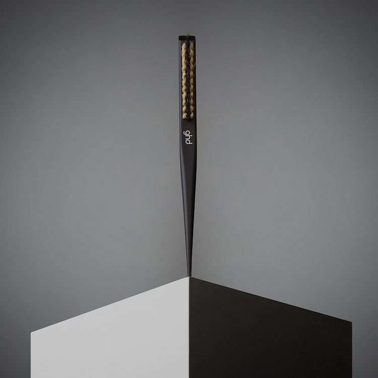 The Final Touch - Narrow Dressing Brush